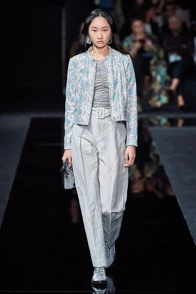 Look 12